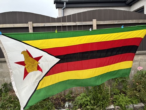 Large yard zimbabwe flag - large,
