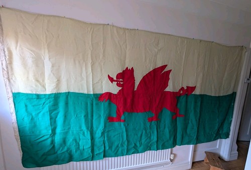 Large vintage stitched - large, welsh
